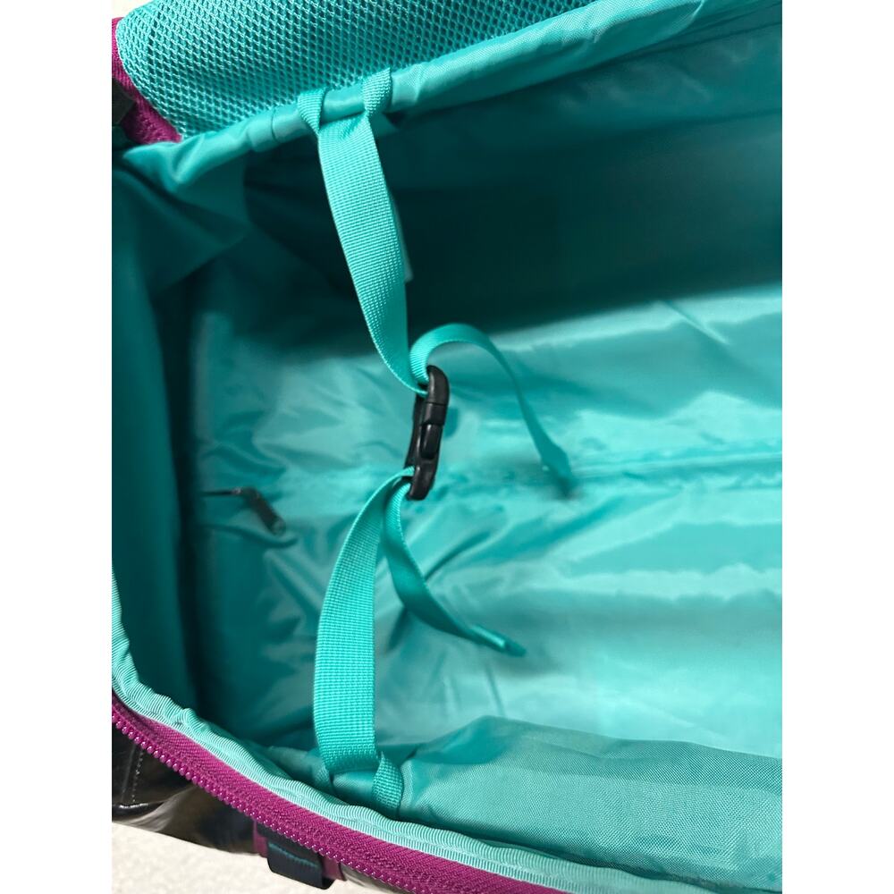Black Hole Wheeled Duffel 40L Carry On Travel - Picture 14 of 16